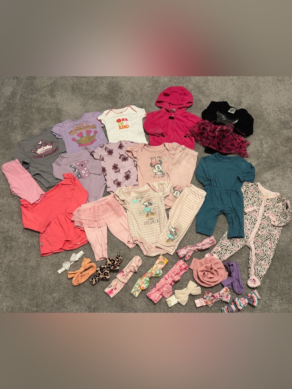 Baby girls clothing bundle size 0-3 months
